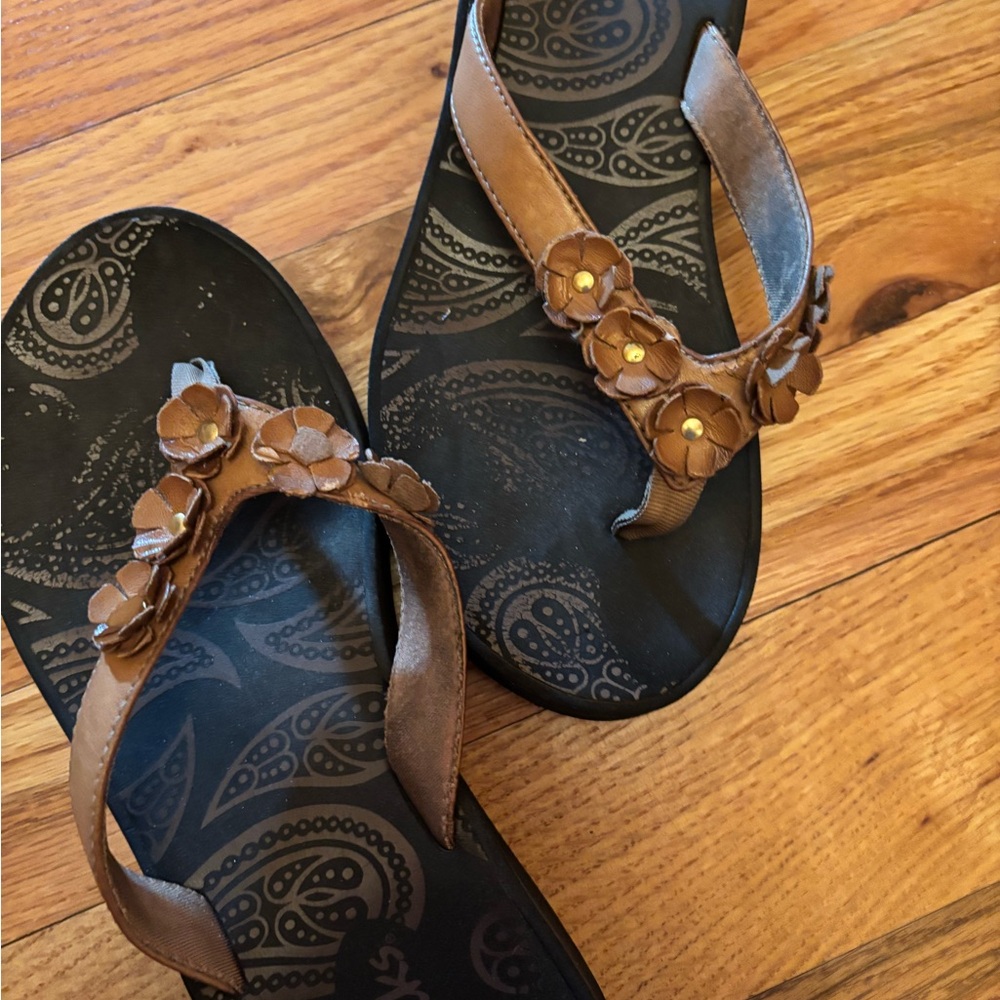Clarks Brown Floral Sandals